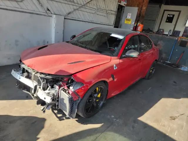 2020 Alfa Romeo Giulia Quadrifoglio - zdjęcie 3