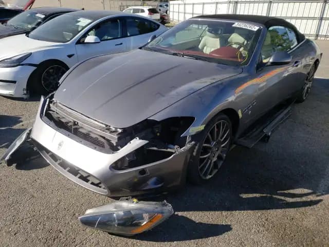 2010 Maserati Grancabrio - Przed naprawą