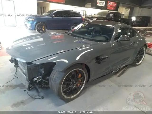 2018 Mercedes AMG GTR - Przed naprawą