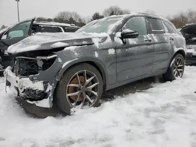 2022 Mercedes GLC43 AMG - Przed naprawą